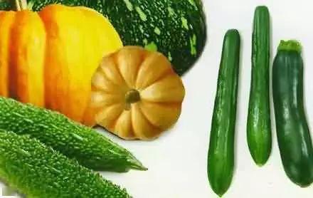 坐地吃瓜的意思